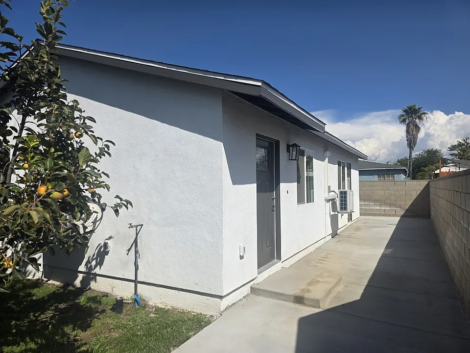 9065 Cypress Ave #3