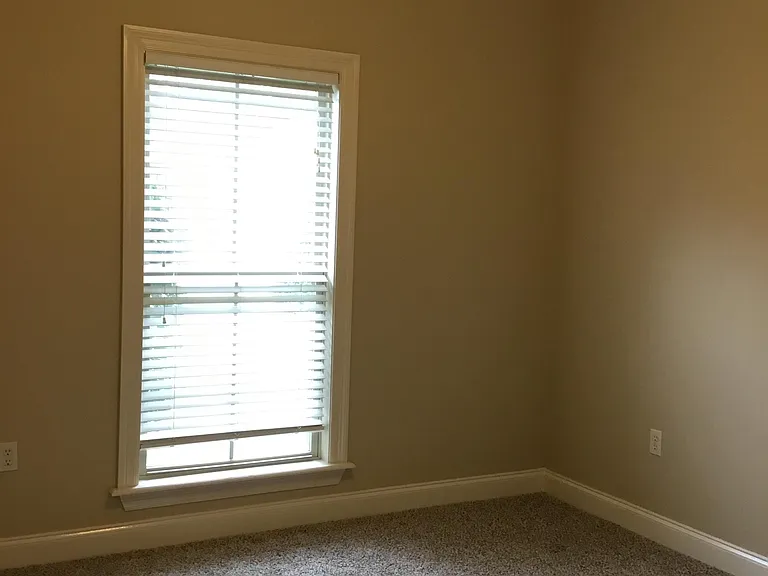 Bedroom 1 (front of house)