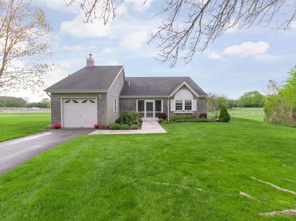 4 Arabian Court, East Moriches, NY 11940