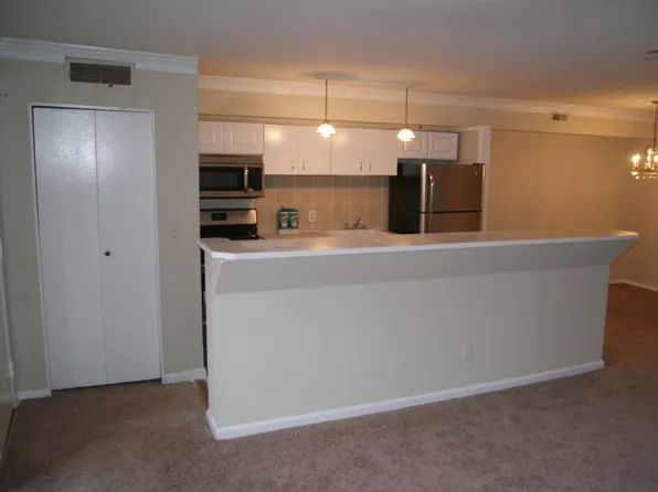 7531 Spring Lake Dr, Bethesda, MD