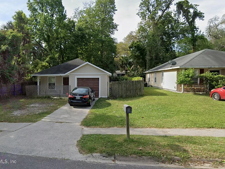 7632 Hare Ave — Photo 1