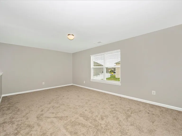 42 Eakins Ln — Photo 9