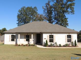109 Fawn Brook Dr, Hazel Green, AL 35750