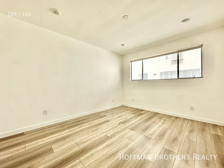 318 S Mariposa Ave #9 — Photo 6