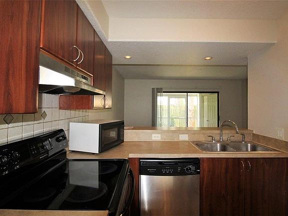 5th image of 4917 25th St W APT 102