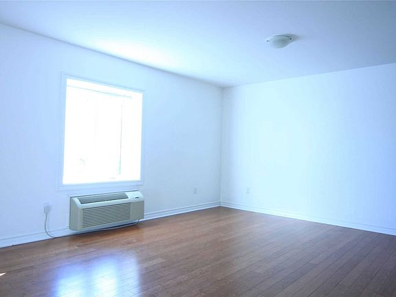 5th image of 226 Littlewood Dr