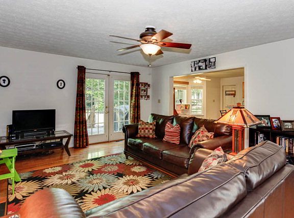 4th image of 7972 Founders Mill Way