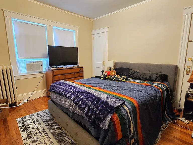 62 Westminster Ave — Photo 9