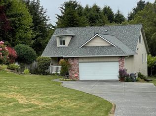 942 Elizabeth Barcus Way, Fortuna, CA 95540