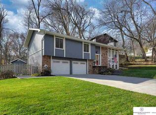 11713 Fisher House Rd, Bellevue, NE 68123