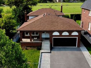 66 Moore Park Ave, Toronto, ON M2M 1M9