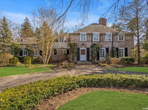66 Barkers Point Road, Sands Point, NY 11050