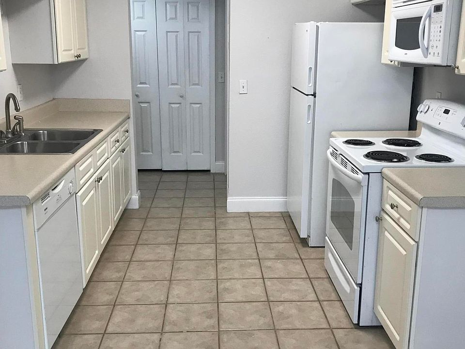 1st image of 1800 Park Ave APT 483