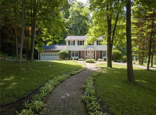 1194 Rolfe St, Palmyra, NY 14522