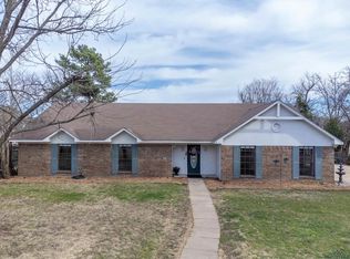 1404 Greenbriar Dr, Longview, TX 75604