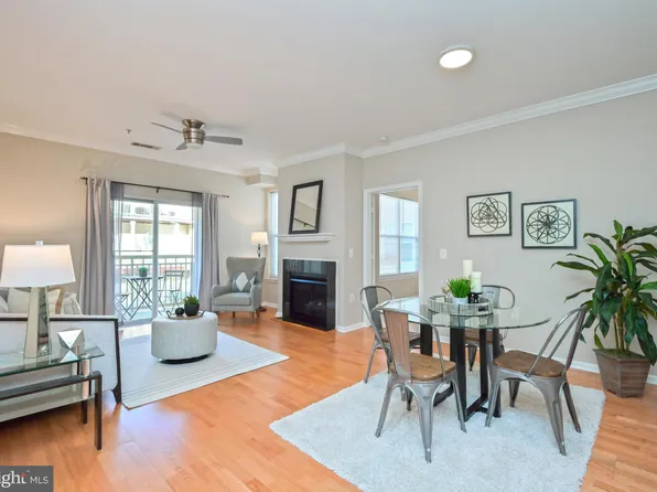 2765 Centerboro Dr APT 365, Vienna, VA 22181