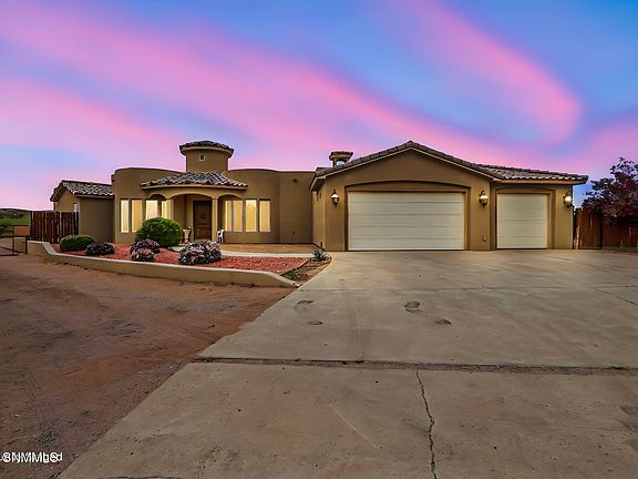 5th image of 810 Banna Ct