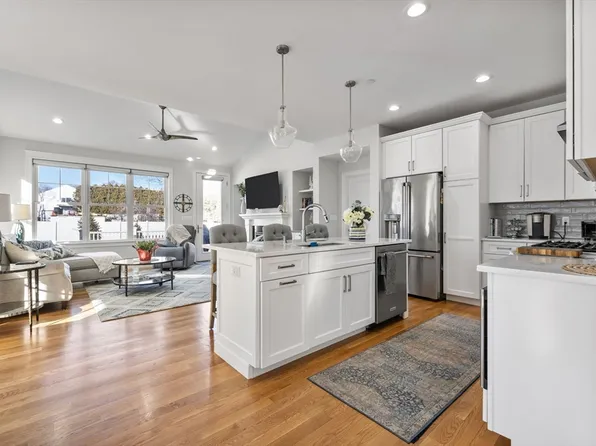 15 Rowell Ln #15, Middleton, MA 01949