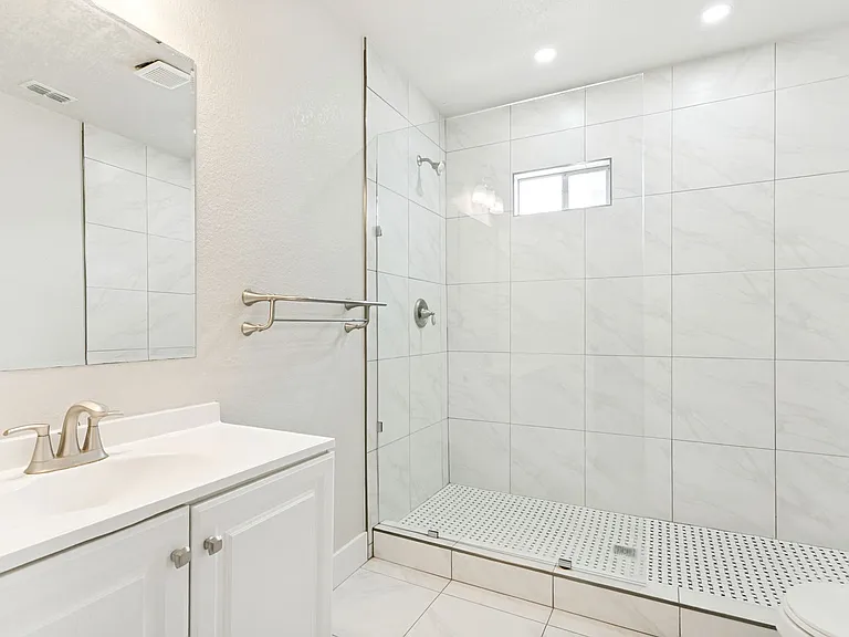 1201 S Palmetto — Photo 20