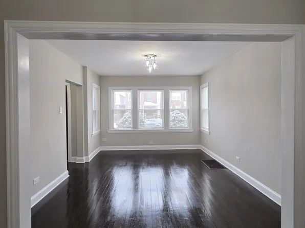 5231 W Henderson St #1, Chicago, IL 60641