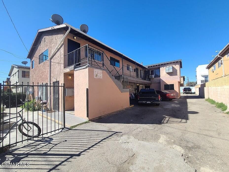 1st image of 6827 Radford Ave #4