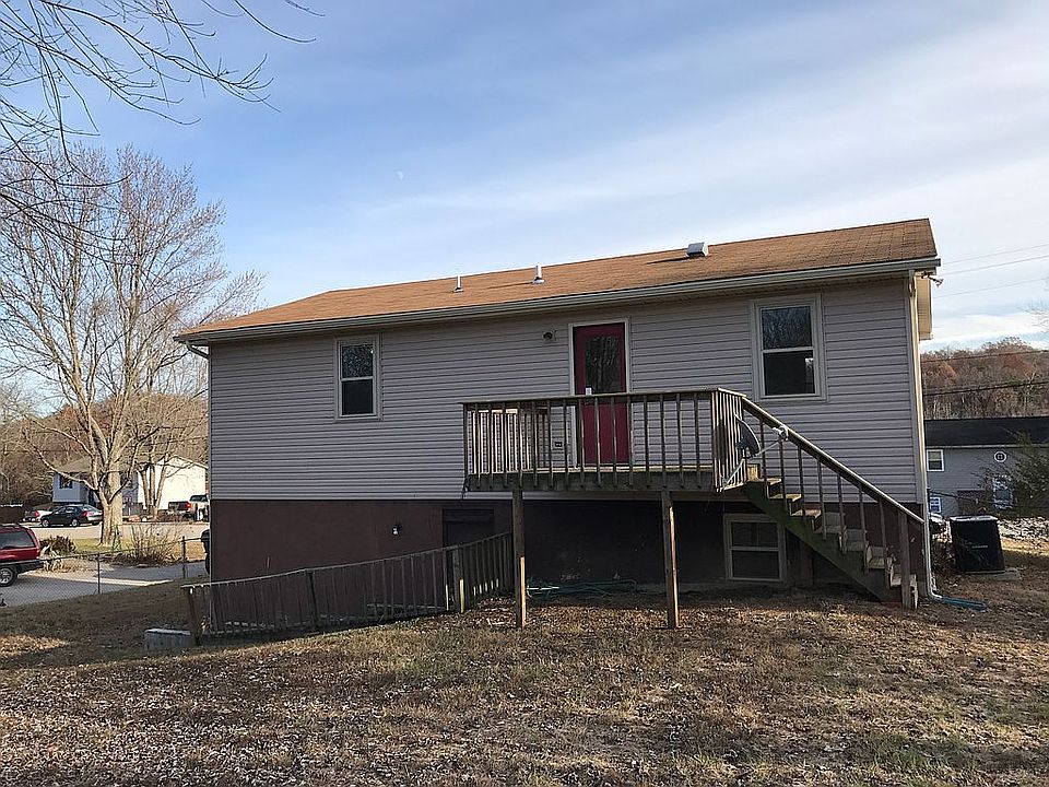 2nd image of 1821 Brookmill Rd