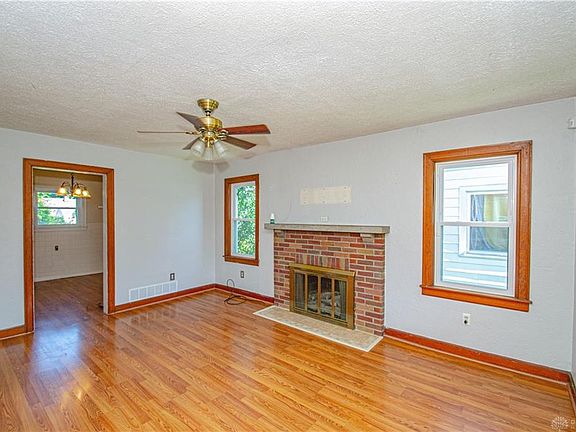 5th image of 2905 Revere Ave