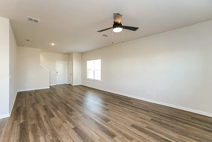 4 bed, 2.5 bath, 1855 sqft, $2,295 — Photo 4