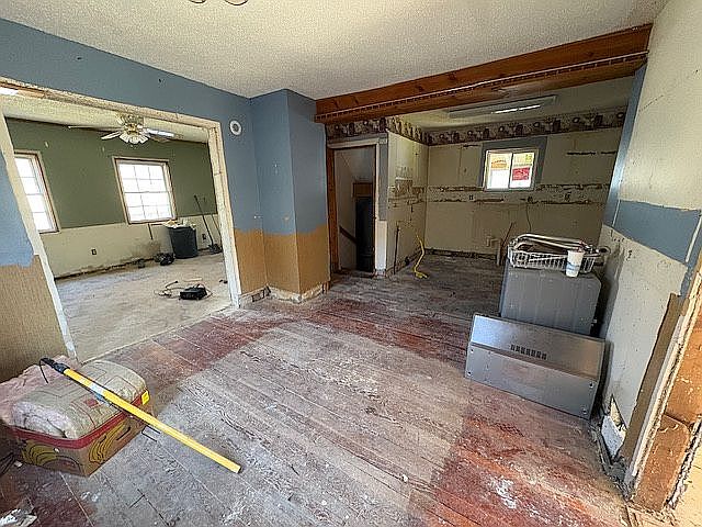 2nd image of 1415 Elizabeth St