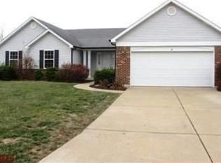 2707 Red Cedar Parc Dr S, O'Fallon, MO 63368