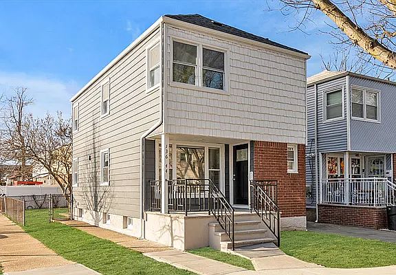3rd image of 13644 222nd St