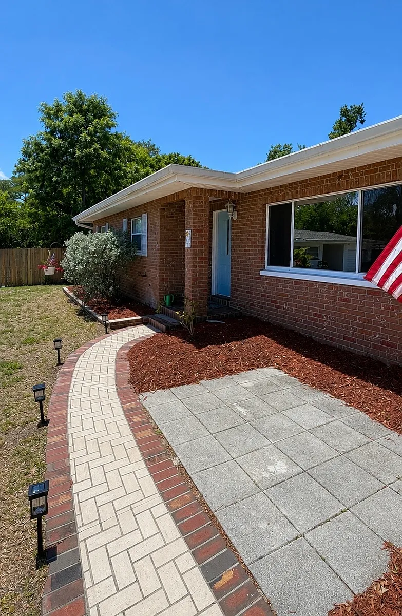 Building Photo - 1338 Emily Ct