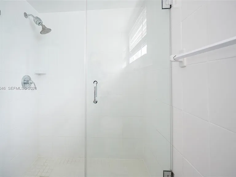 500 NE 26th St #5D — Photo 10