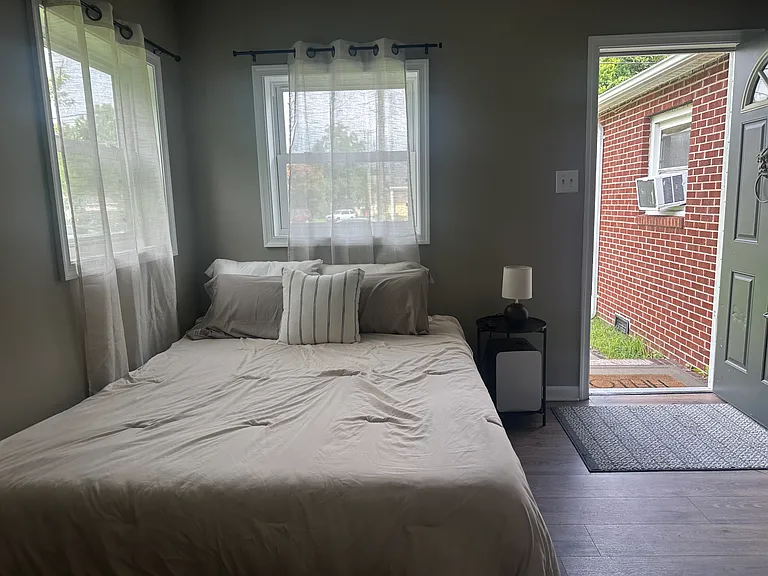 204 Clay St #B — Photo 4