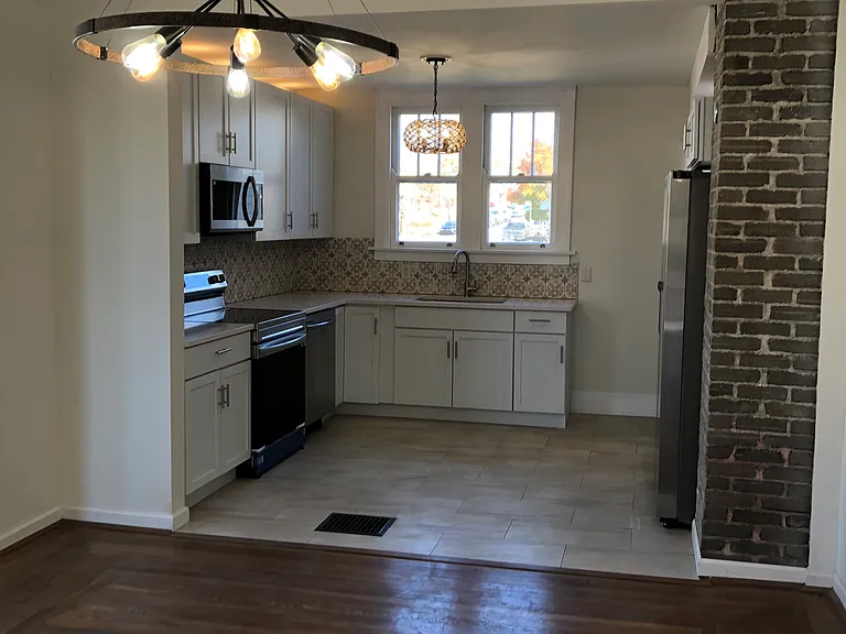 301 Ludford St — Photo 3