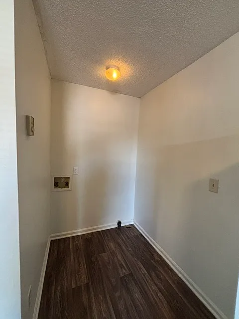 2 bed, 808 sqft, $900 — Photo 3