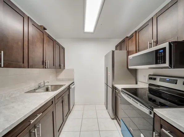 251 SW 132nd Way #208H, Pembroke Pines, FL 33027