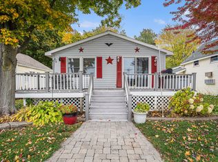 55708 Indian Lake Rd, Dowagiac, MI 49047