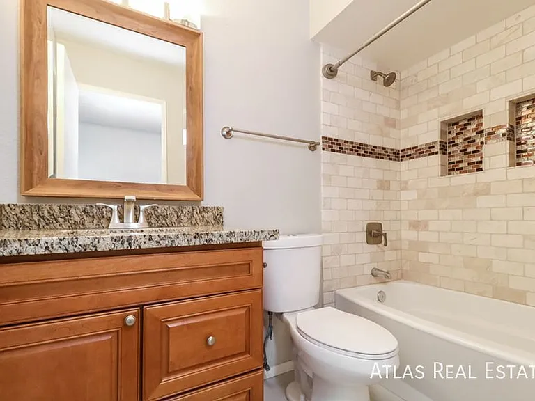 1323 W Rosemonte Dr — Photo 14