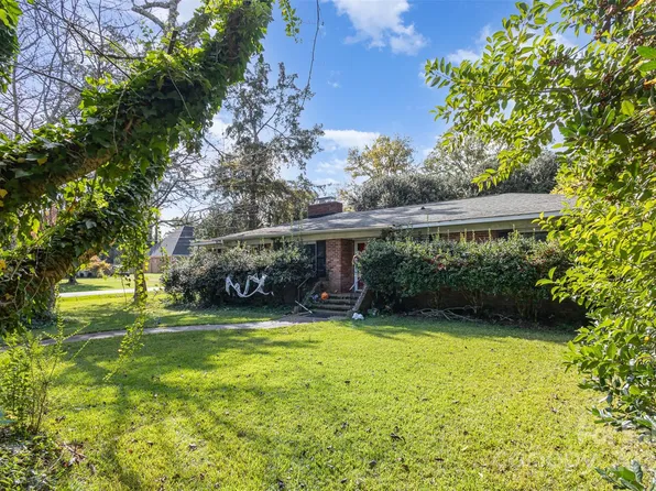 626 Shelton St, Charlotte, NC 28270