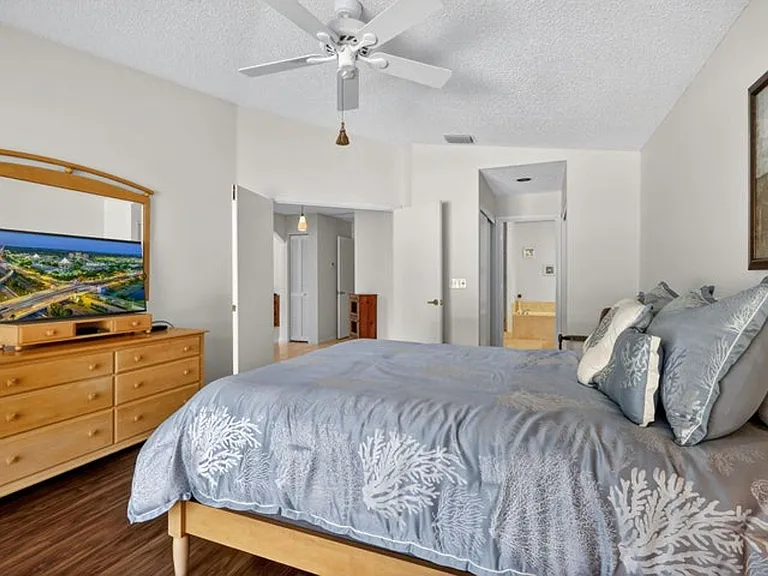 1520 S Club Dr — Photo 11