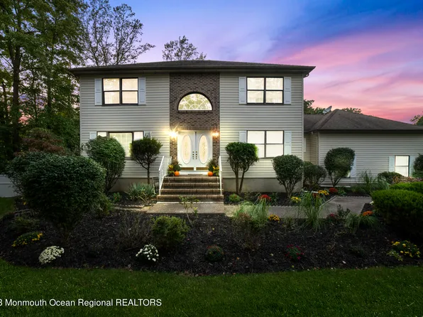 3 Primrose Court, Holmdel, NJ 07733