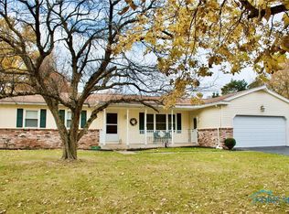 2414 Plum Leaf Ln, Toledo, OH 43614