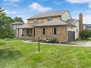 8825 Blitzen Rd NW, North Canton, OH 44720