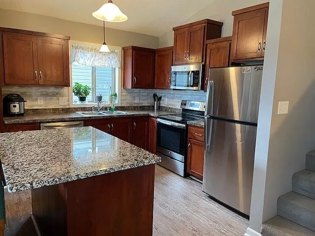12155 Hupp St NE — Photo 3