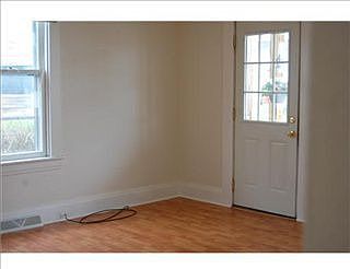 3rd image of 639 Cherry St
