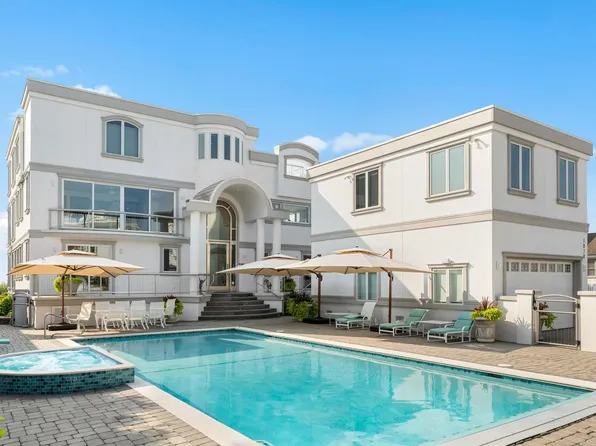 5878 Ocean Dr, Avalon, NJ 08202