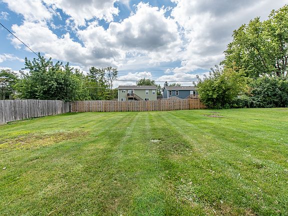 5th image of 22031 W Cedar Dr