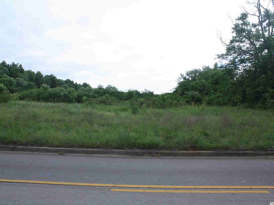2nd image of 410 Plummer Rd