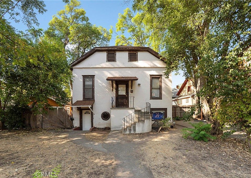 1st image of 622 W 6th St